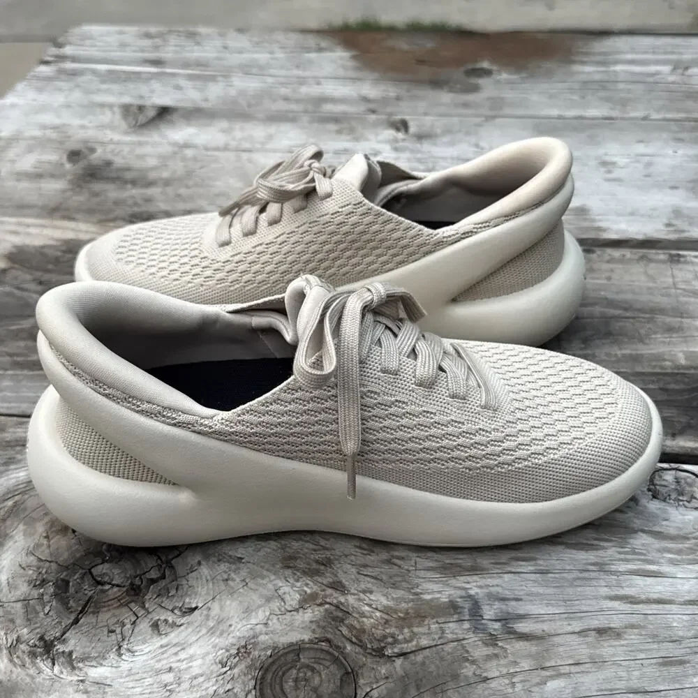 KIZIK Roamer Running Shoes Unisex Size M 6/W 7.5 Marshmallow Cream-Nice!
